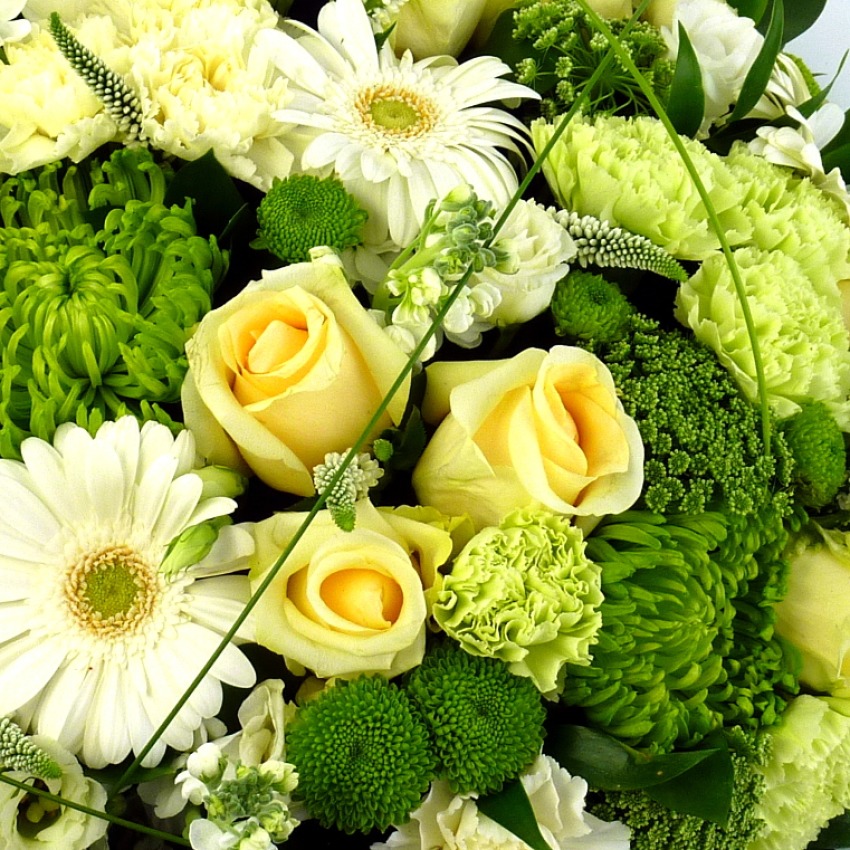 Luxury Funeral Posy 9